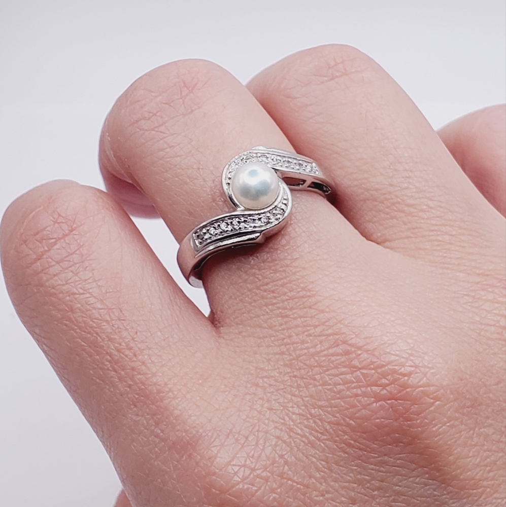 Cultured White Pearl & Diamond Simulants 925 Sterling Silver Bypass Ring - Picture 3 of 8